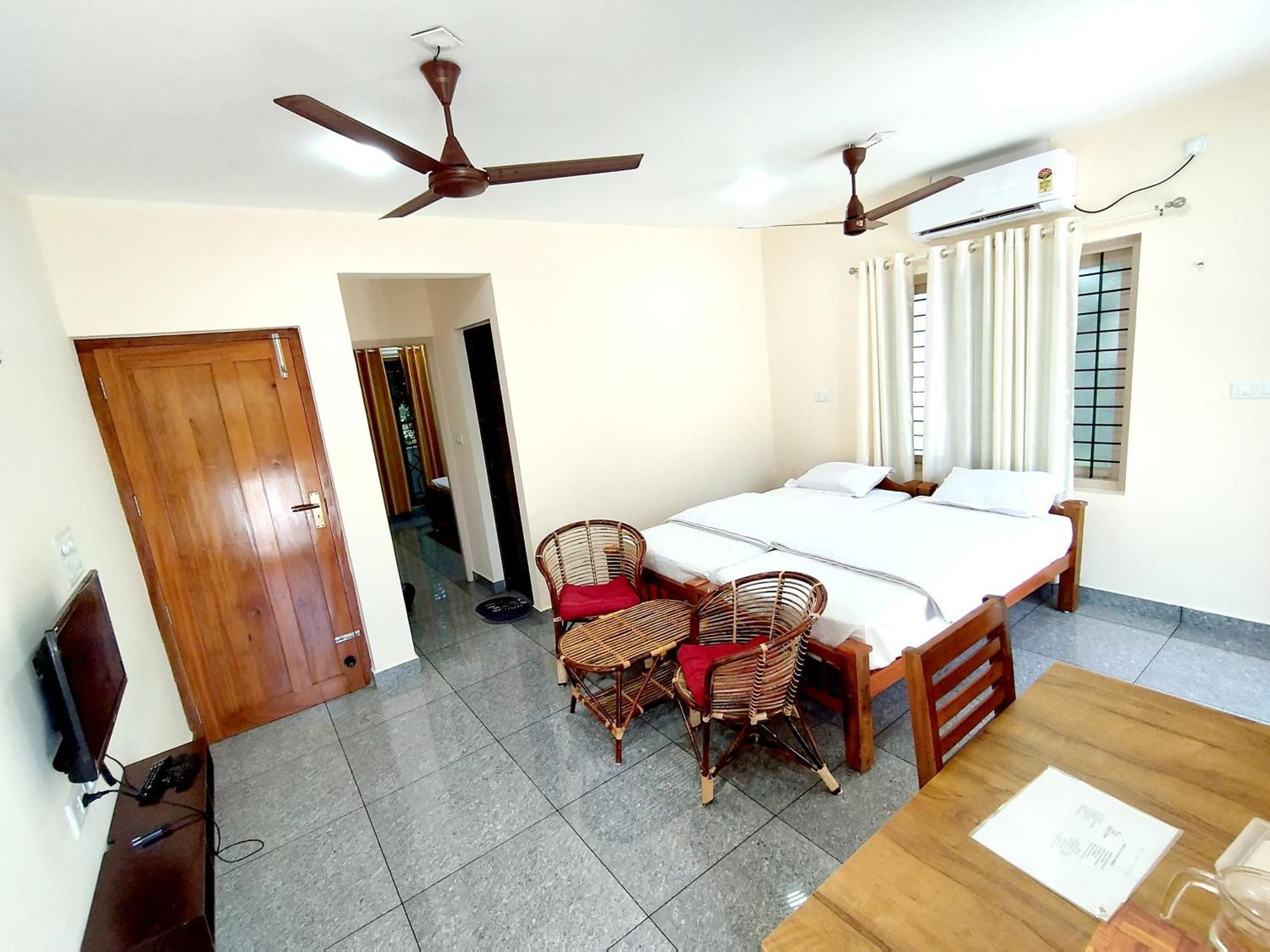 Greenview Kovalam Homestay